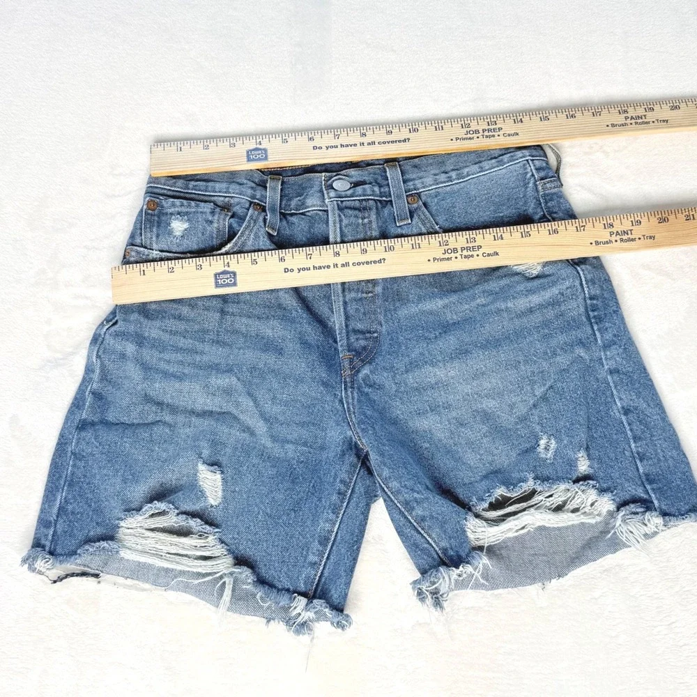Levis 501 Original Cutoff Denim Shorts Medium Wash‎ Distressed Blue  30